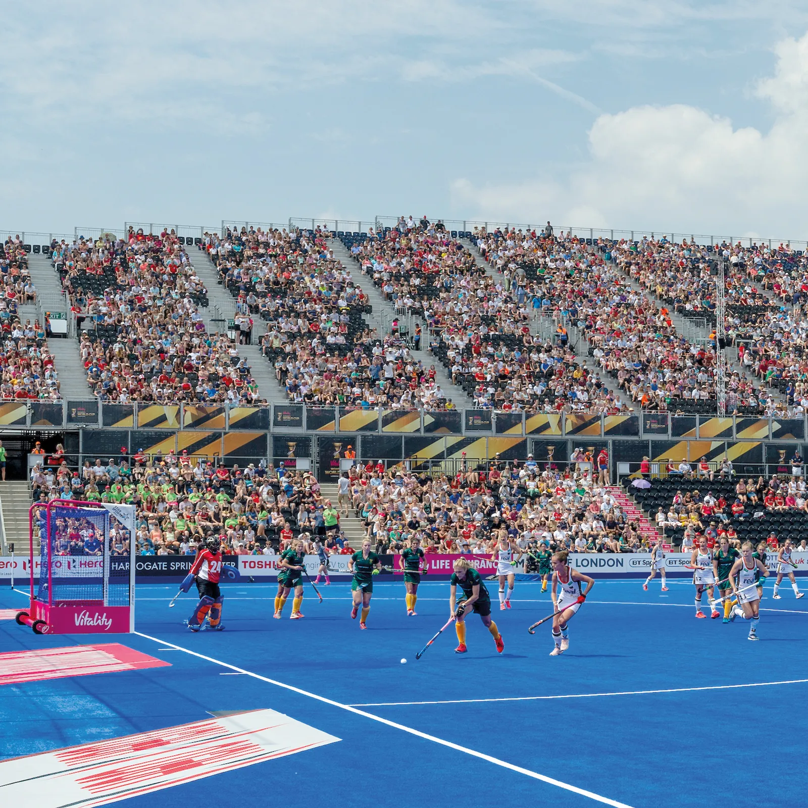 Whitepaper Hockey game in play sb 2 2019 650.jpg